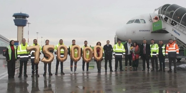 Kapadokya Havalimanı, 750 Bininci Yolcuyu Çiçeklerle Karşıladı